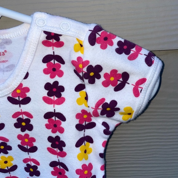 ** 2 for $20**  Three piece set Baby Plus onesies bundle. Size
3-6 month - Picture 8 of 16